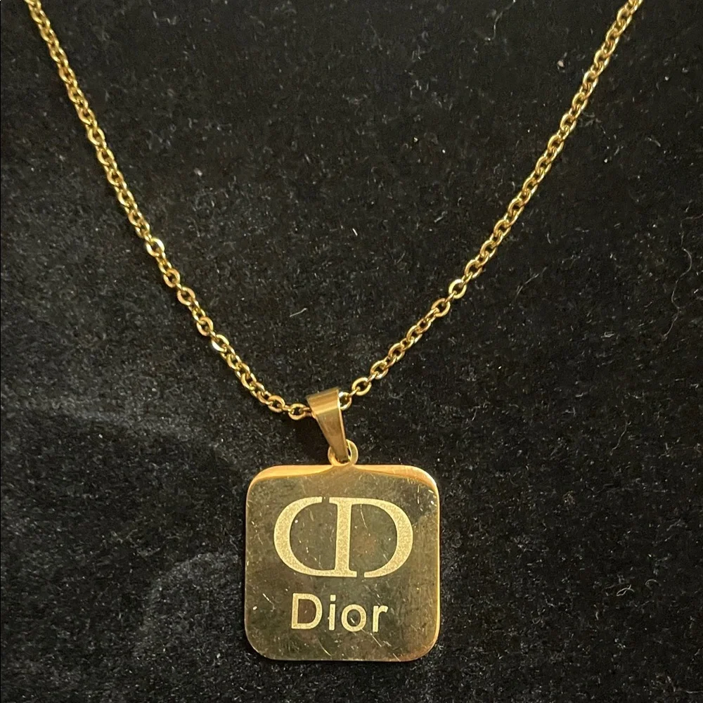 Dior Gold Square Pendant Necklace Set - Picture 2 of 3